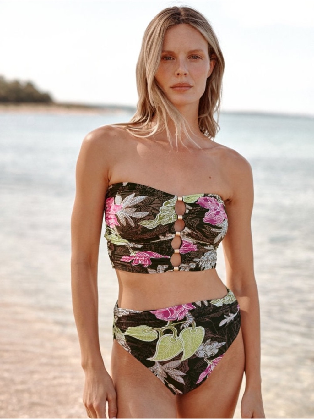 Carmen Marc Valvo Samara Bloom Bikini Bottom Medium NWT